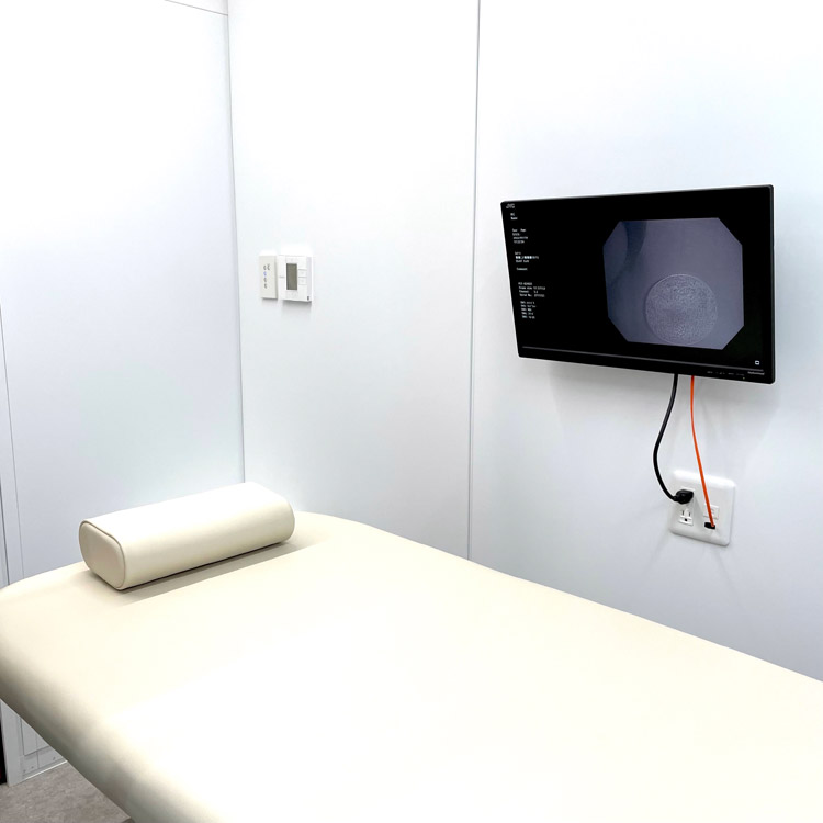 ベッドわきの患者様用のモニター